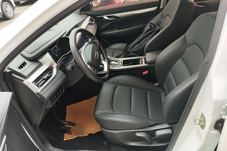 GEELY Emgrand 2020 #15 GEELY Emgrand 2020 car image #15