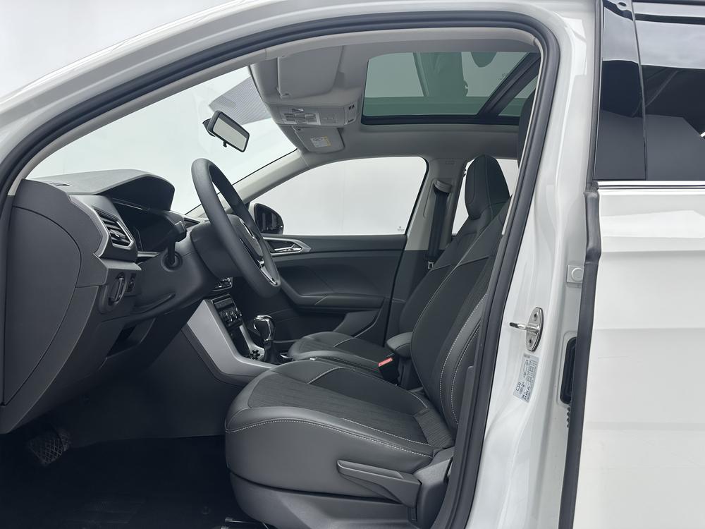 Volkswagen T-Cross 2022 #15 Volkswagen T-Cross 2022 car image #15