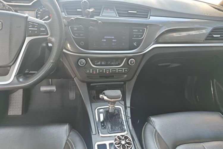 GEELY Emgrand 2016 #10 GEELY Emgrand 2016 car image #10