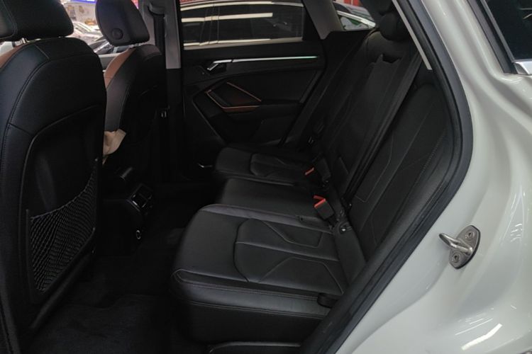 Audi Q3 2019 #17 Audi Q3 2019 car image #17