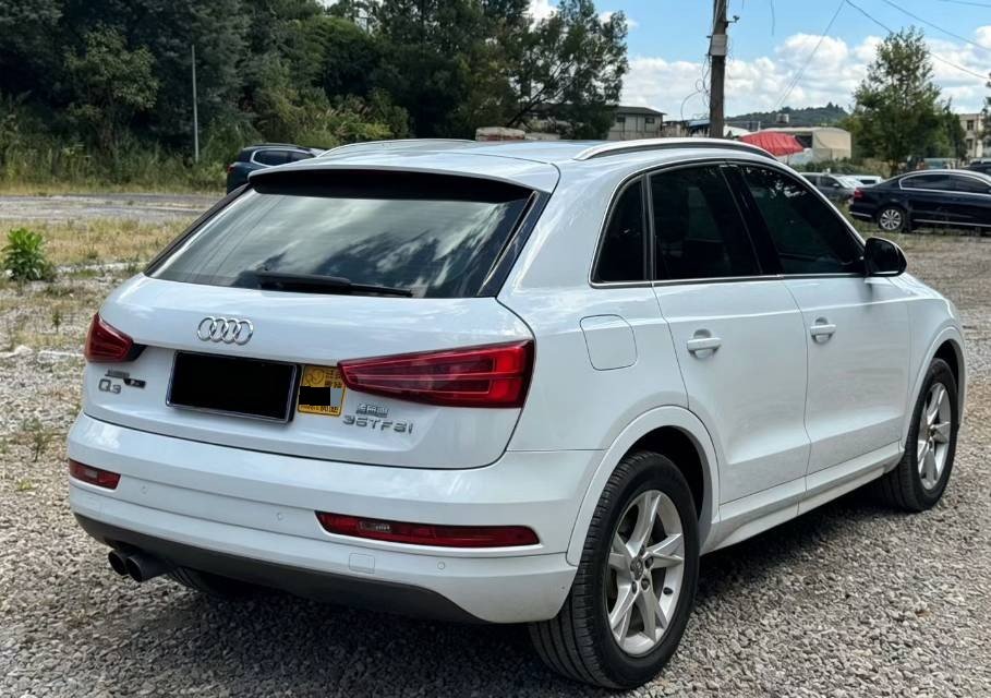 Audi Q3 2017 #9 Audi Q3 2017 car image #9