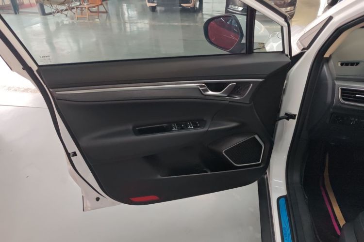 GEELY Emgrand GS 2021 car image #12