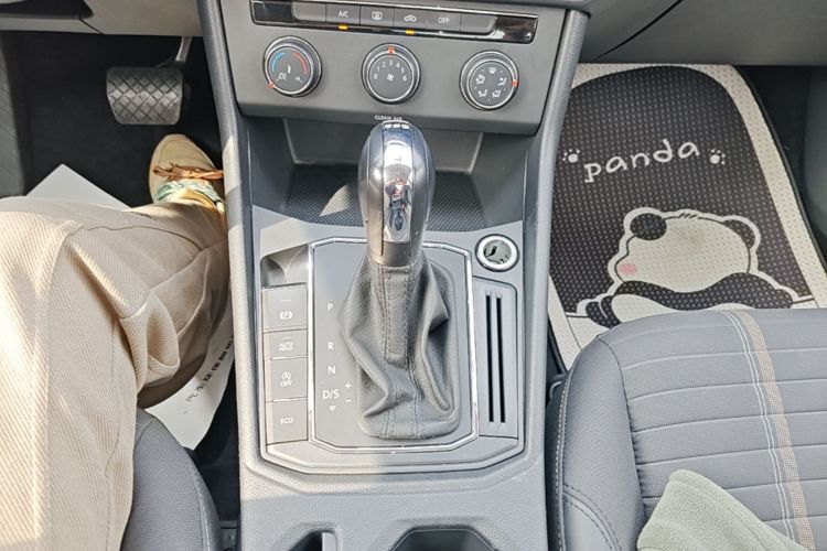 Volkswagen Lavida 2019 #14 Volkswagen Lavida 2019 car image #14