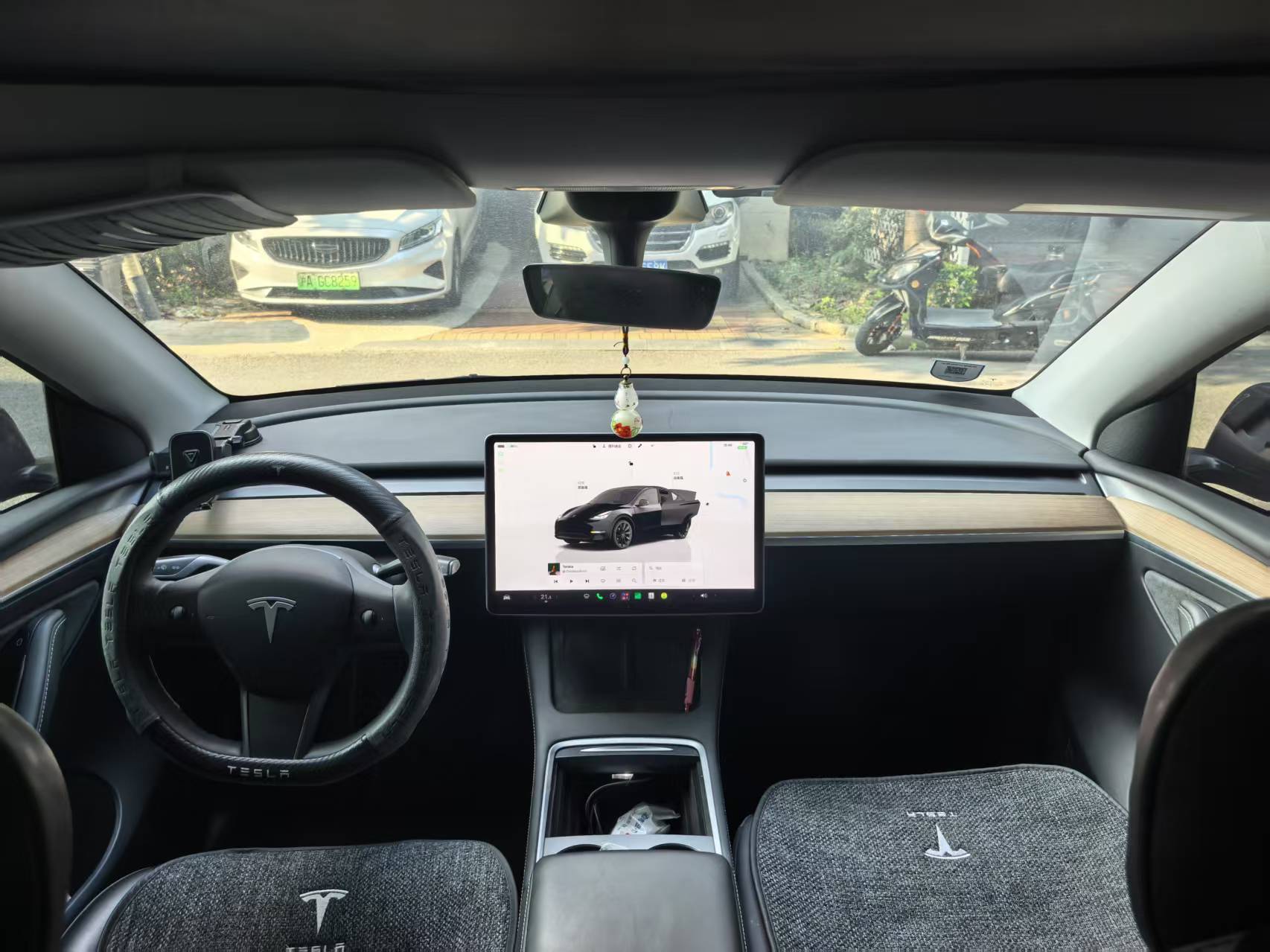 Tesla Model Y 2022 #9 Tesla Model Y 2022 car image #9