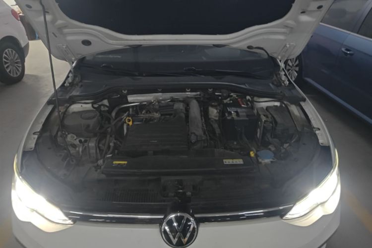 Volkswagen Golf 2023 car image #22