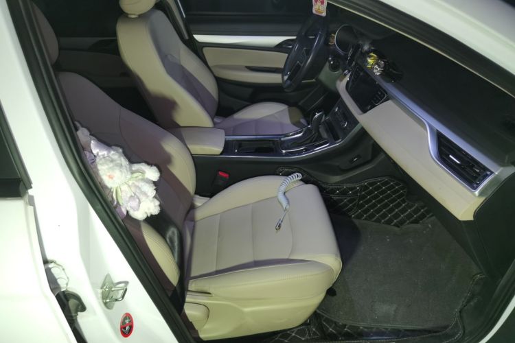 GEELY Emgrand 2019 #23 GEELY Emgrand 2019 car image #23