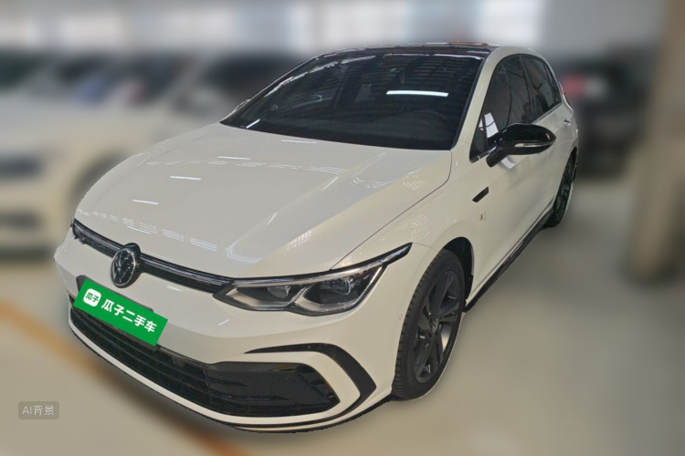 Volkswagen Golf 2022 car image #2