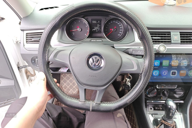 Volkswagen Bora 2021 car image #12