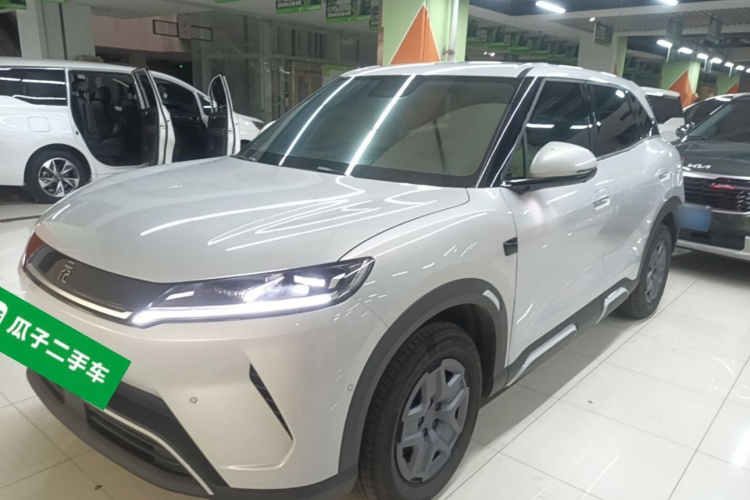 BYD YuanUP 2025 #2 BYD YuanUP 2025 car image #2