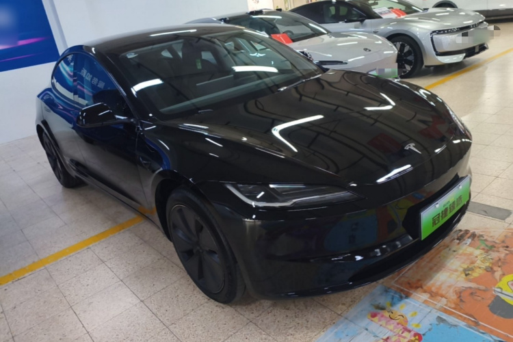 Tesla Model 3 2023 #4 Tesla Model 3 2023 car image #4