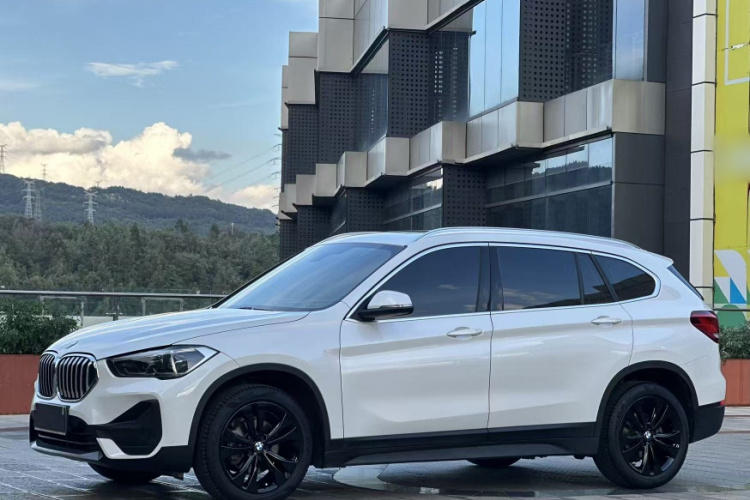 BMW X1 2017 #3 BMW X1 2017 car image #3
