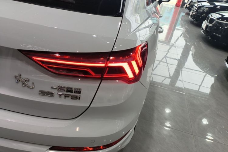 Audi Q3 2020 #8 Audi Q3 2020 car image #8