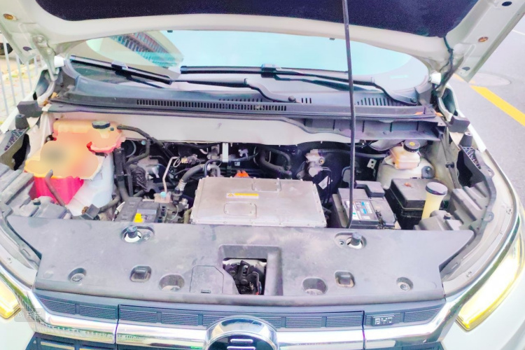 BYD Yuan New Energy 2019 car image #22