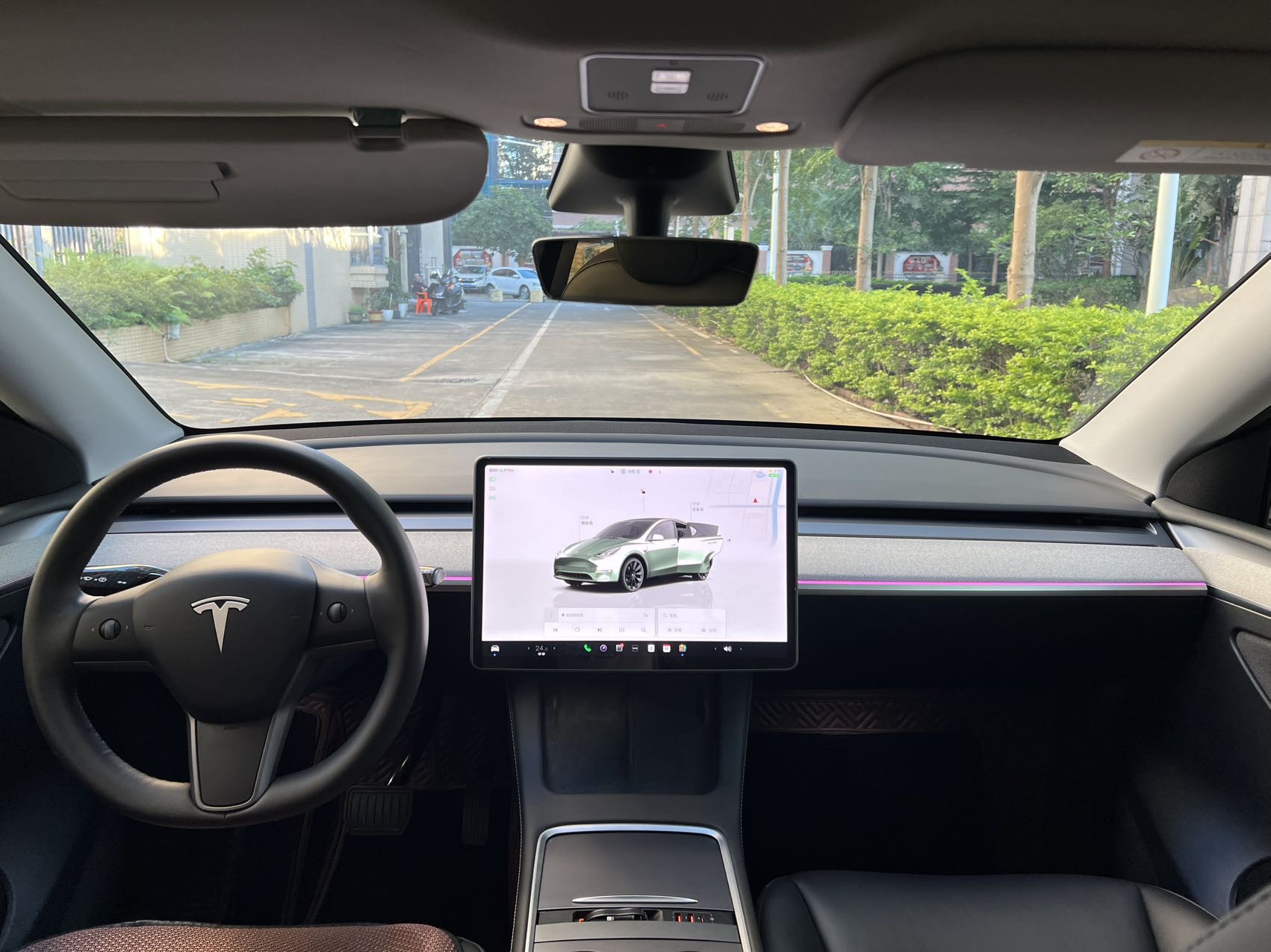 Tesla Model Y 2023 car image #6