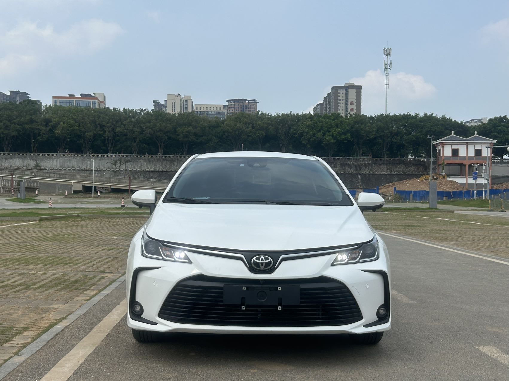 Toyota Corolla 2025 #2 Toyota Corolla 2025 car image #2