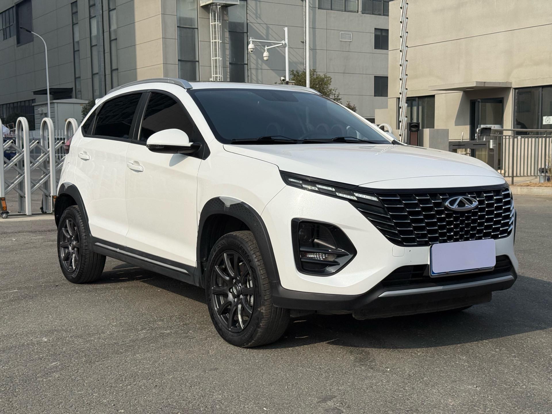 Chery Tiggo 3x 2024 car image #2