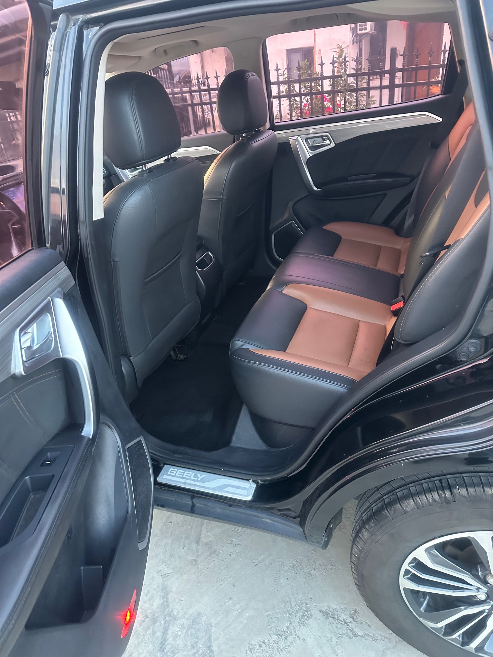 GEELY Vision X6 2017 image de voiture #9