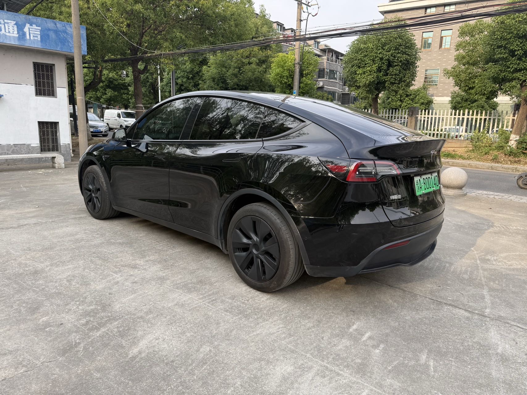 Tesla Model Y 2024 #2 Tesla Model Y 2024 car image #2