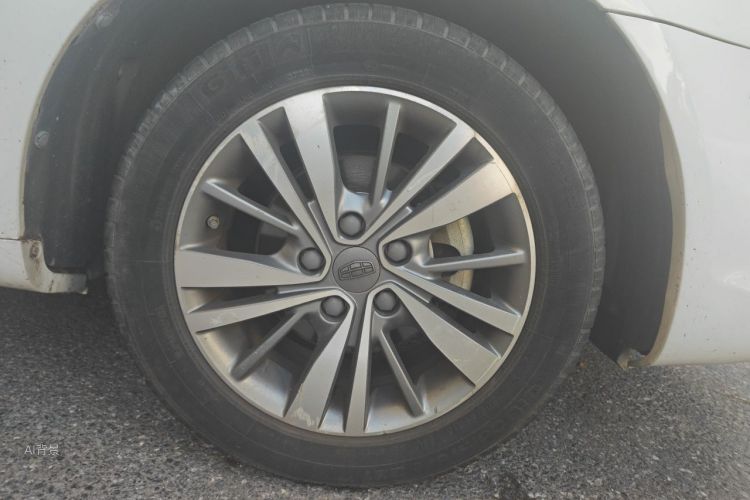 GEELY Emgrand 2018 car image #9