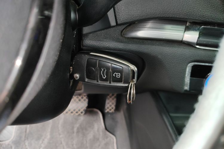 Audi A3 2015 car image #9