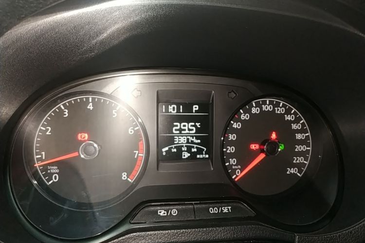 Volkswagen Polo 2018 car image #12