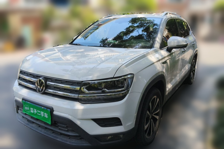 Volkswagen Tharu 2023 car image #2
