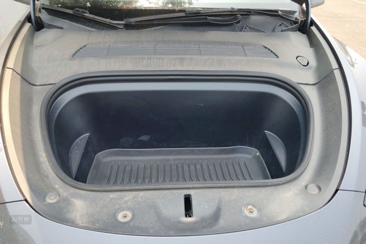 Tesla Model Y 2023 immagine di auto #22