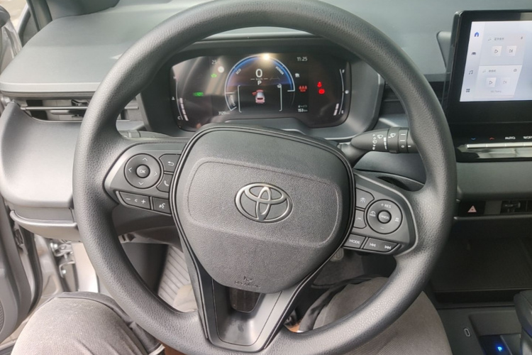 Toyota Corolla Cross 2026 immagine di auto #19