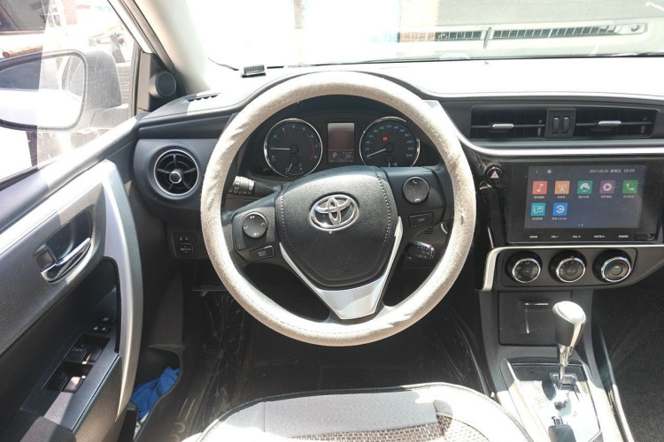 Toyota Corolla 2018 car image #11
