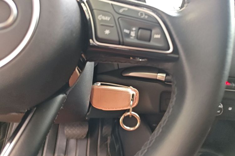 Audi A3 2019 car image #9