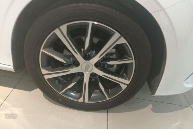 GEELY Emgrand 2023 car image #9