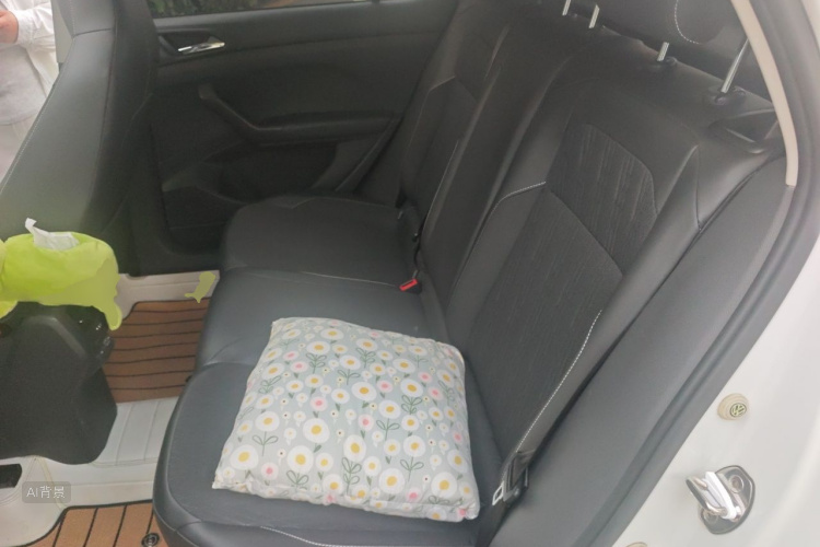 Volkswagen T-Cross 2021 #19 Volkswagen T-Cross 2021 car image #19