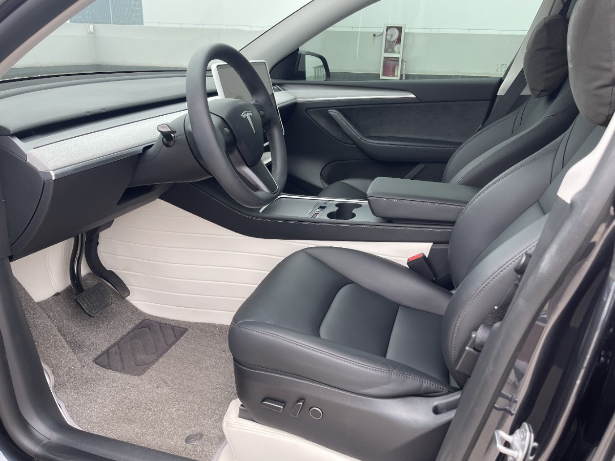 Tesla Model Y 2024 #10 Tesla Model Y 2024 car image #10