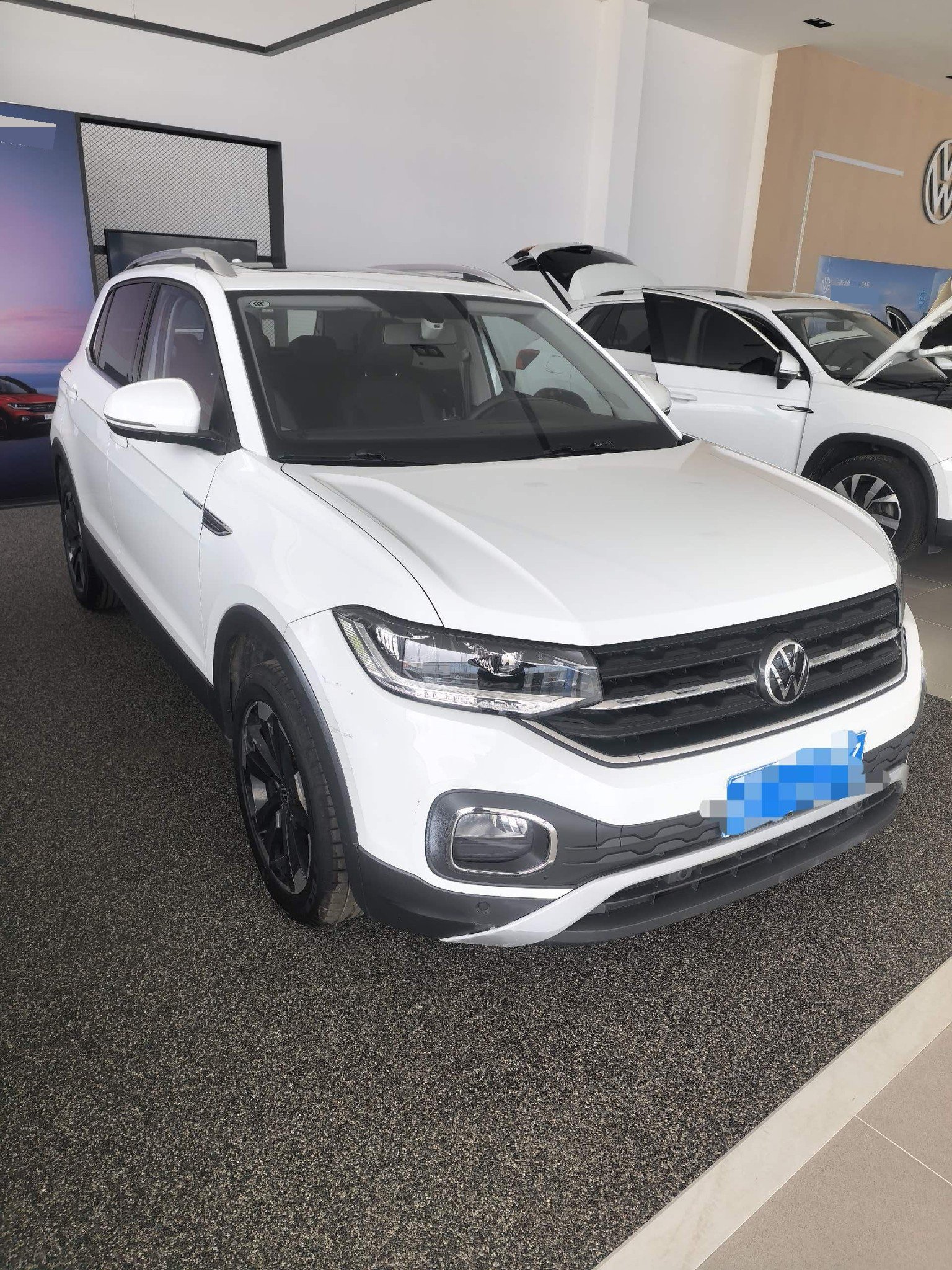 2024 immagine di auto #2