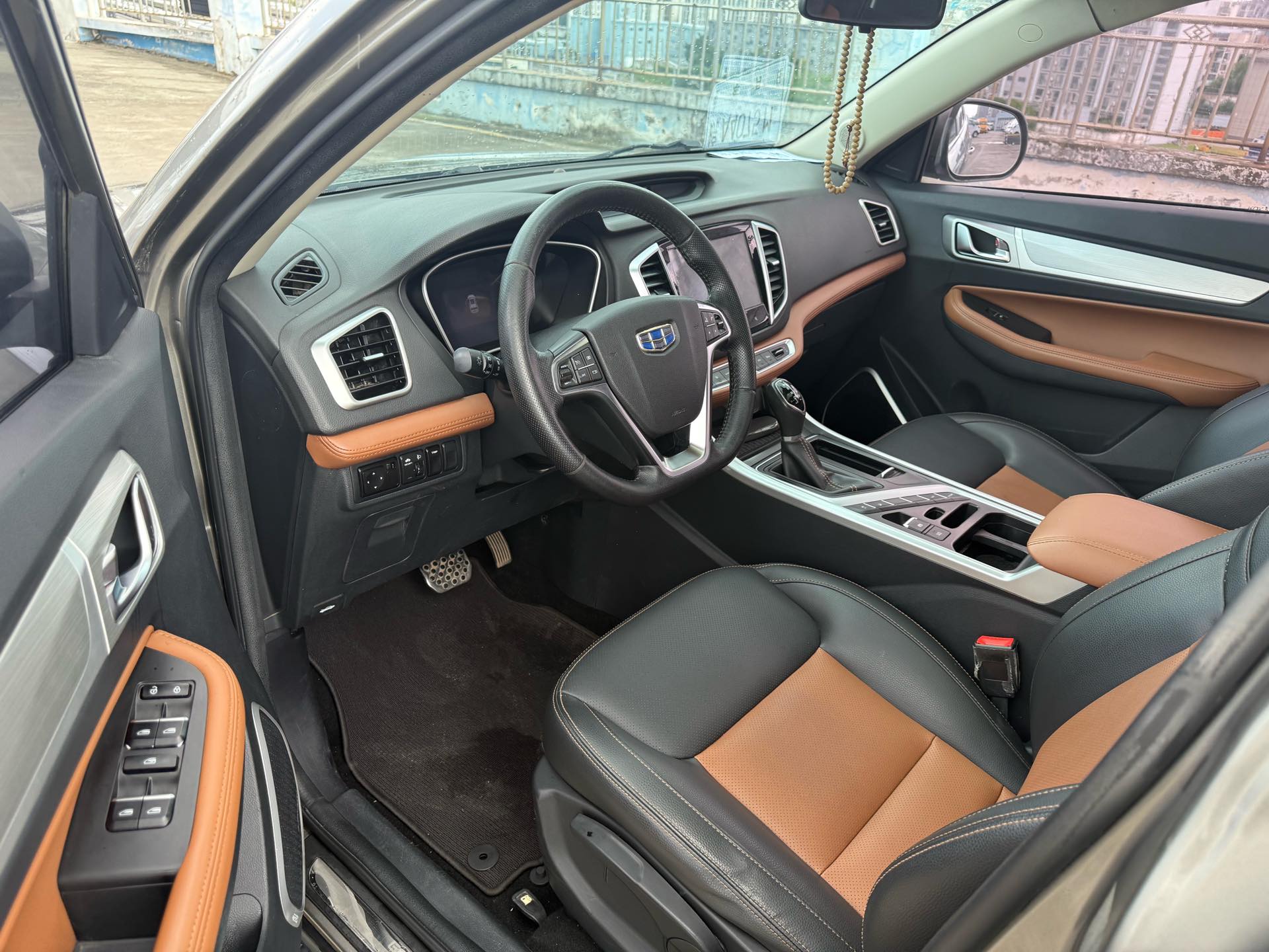 GEELY Vision X6 2019 car image #2