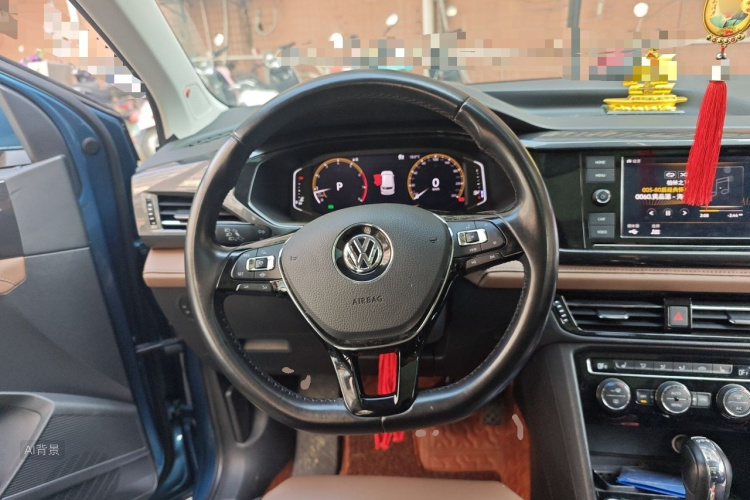 Volkswagen Tharu 2019 car image #12