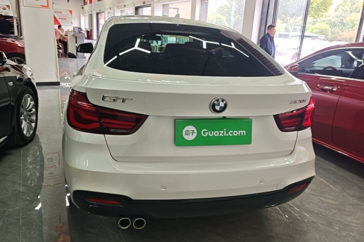 BMW 3 Series GT 2021 #6 BMW 3 Series GT 2021 صورة سيارة #6