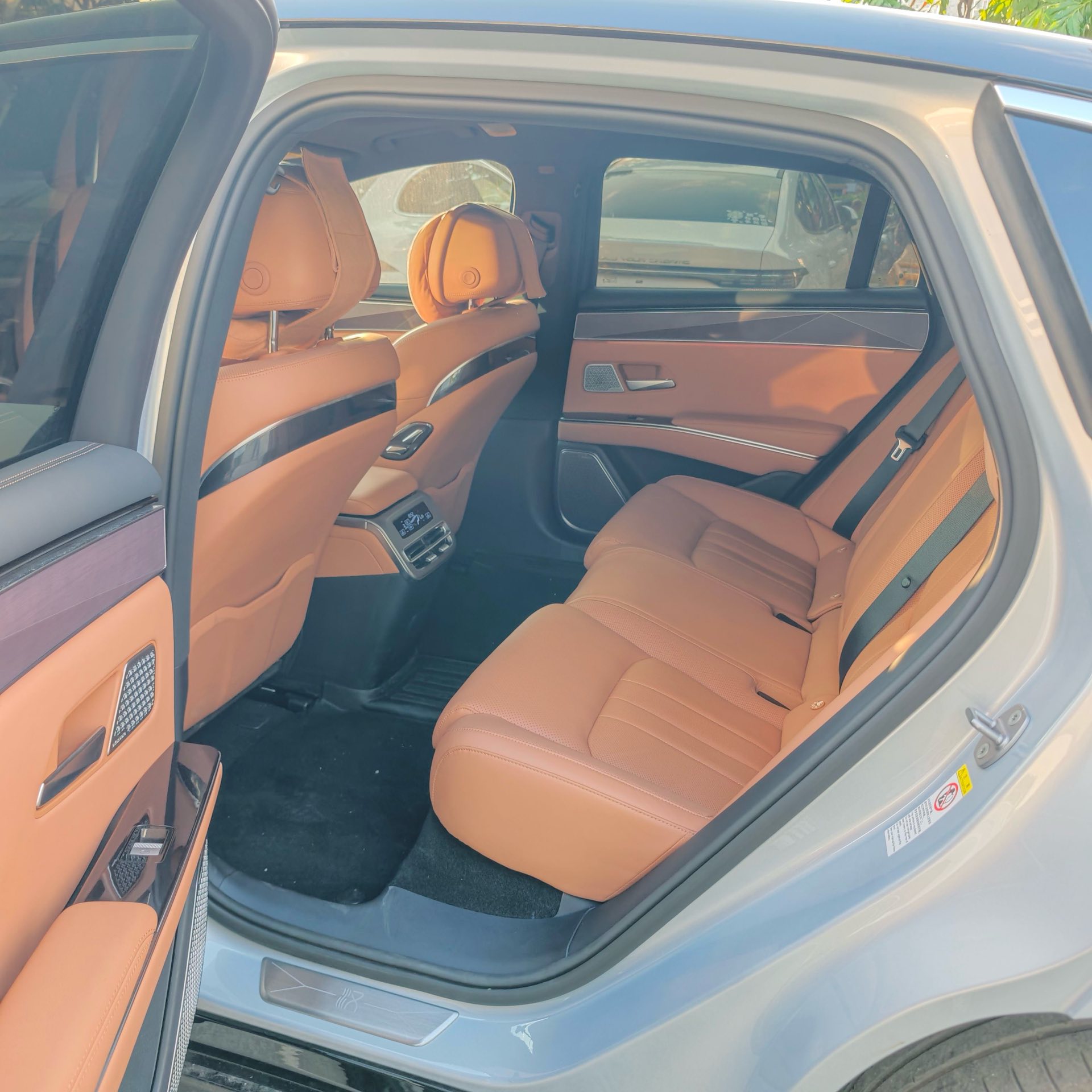 BYD HanL 2025 car image #4
