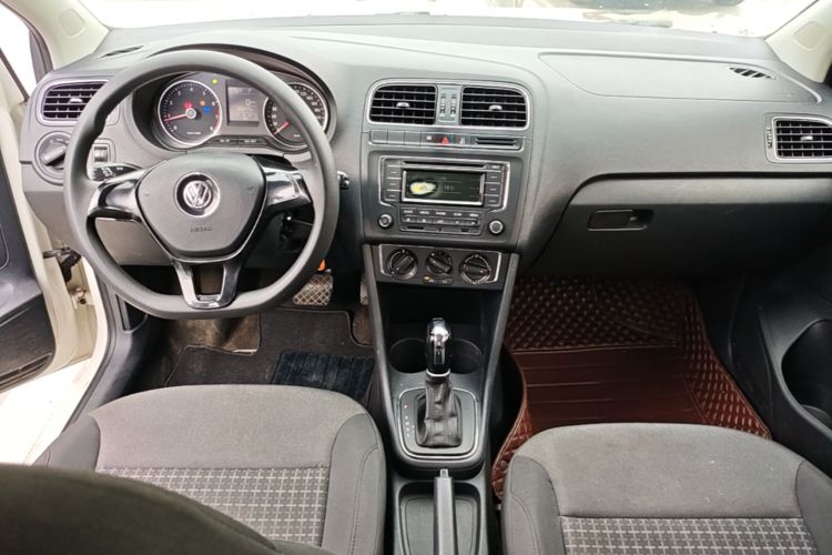 Volkswagen Polo 2015 #10 Volkswagen Polo 2015 car image #10