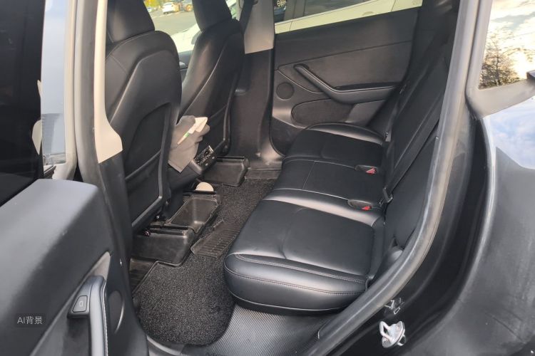 Tesla Model Y 2024 #19 Tesla Model Y 2024 car image #19