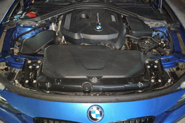 BMW 3 Series 2018 #18 BMW 3 Series 2018 imagem de carro #18