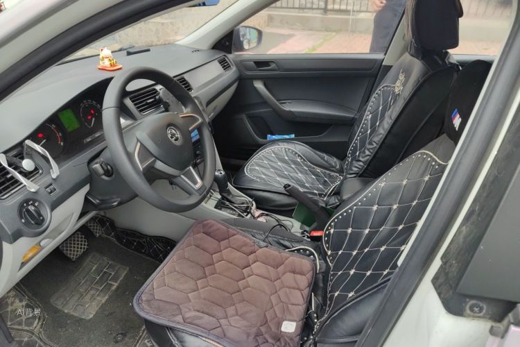 2016 immagine di auto #17
