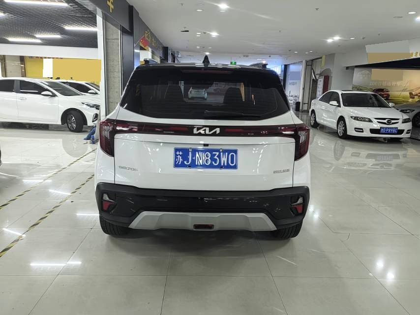 Kia Seltos 2023 imagen de coche #4