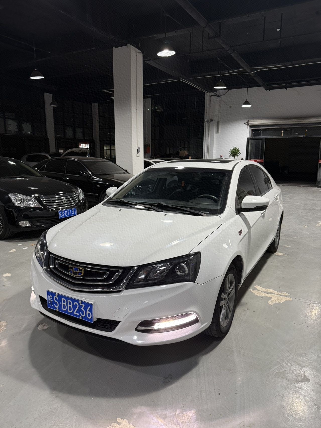 GEELY Emgrand 2016 GEELY Emgrand 2016 car image