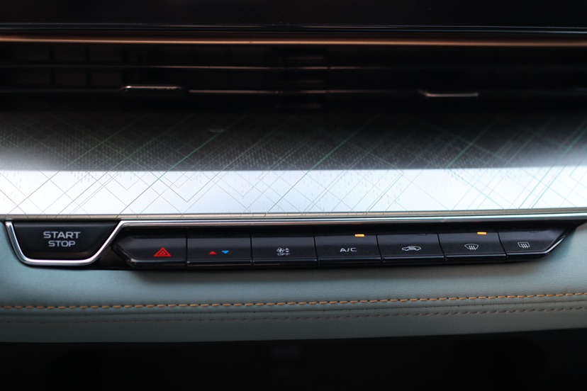 GEELY Emgrand L 2022 imagem de carro #10