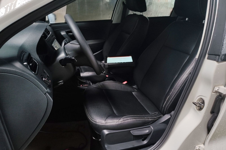 Volkswagen Polo 2015 #15 Volkswagen Polo 2015 car image #15