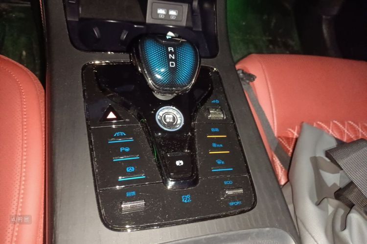 BYD Han 2021 car image #16