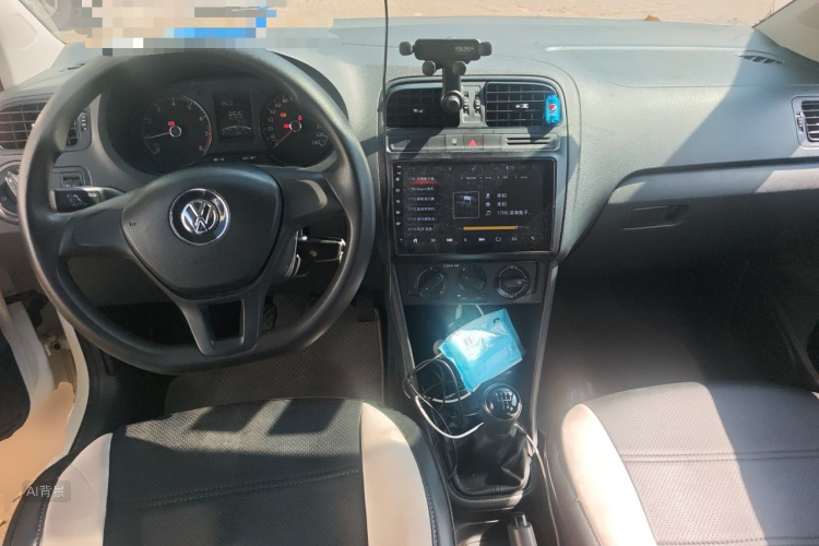 Volkswagen Polo 2017 #11 Volkswagen Polo 2017 car image #11