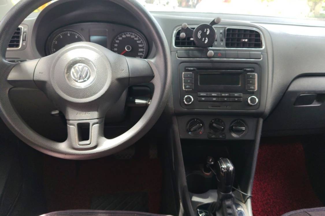 Volkswagen Polo 2012 #23 Volkswagen Polo 2012 car image #23