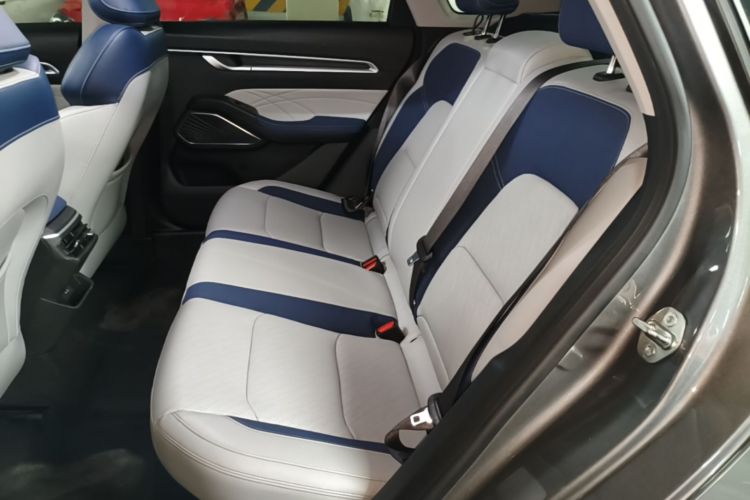 GEELY Emgrand 2022 car image #17